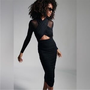 REVOLVE black Bardot Aaliyah midi dress, small
NWT